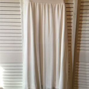 Ruby Rd. Ladies white maxi chiffon skirt, size XL,
